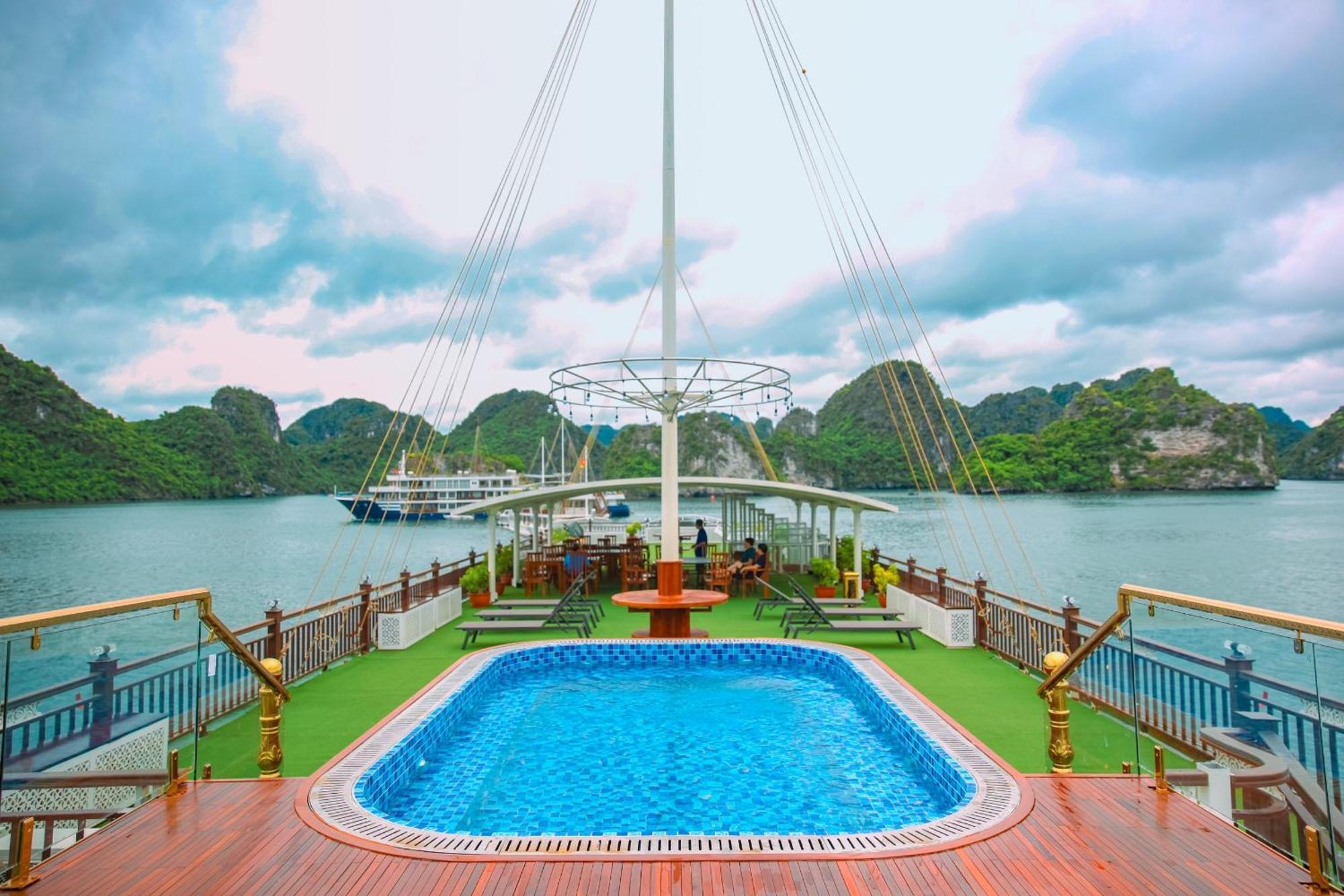 Le Journey Elegance Cruise Hotel Ha Long Eksteriør billede