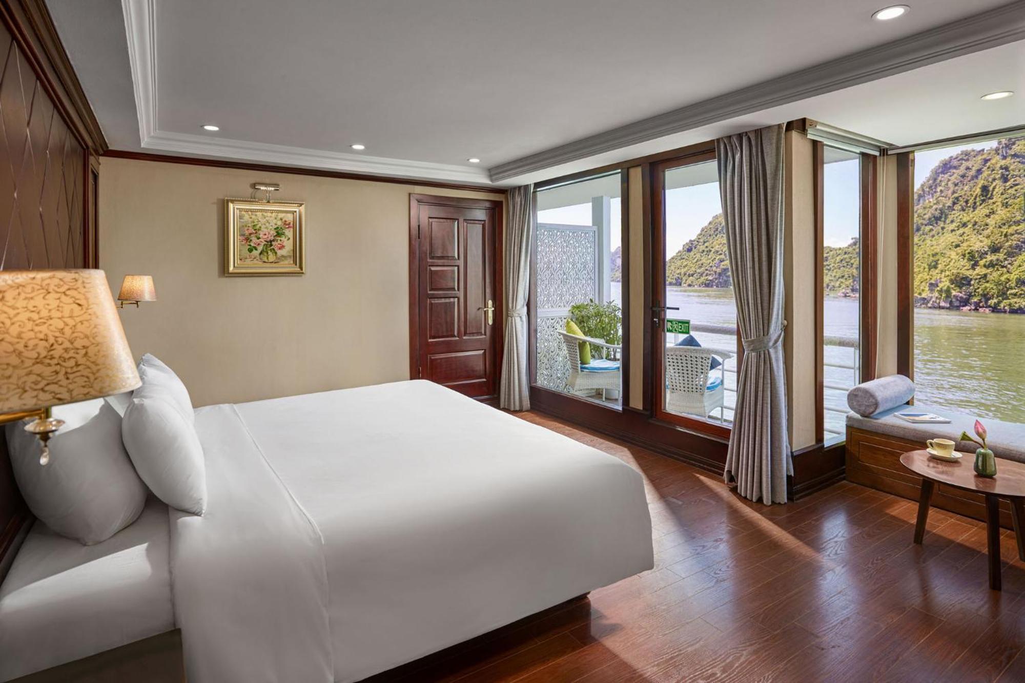 Le Journey Elegance Cruise Hotel Ha Long Eksteriør billede