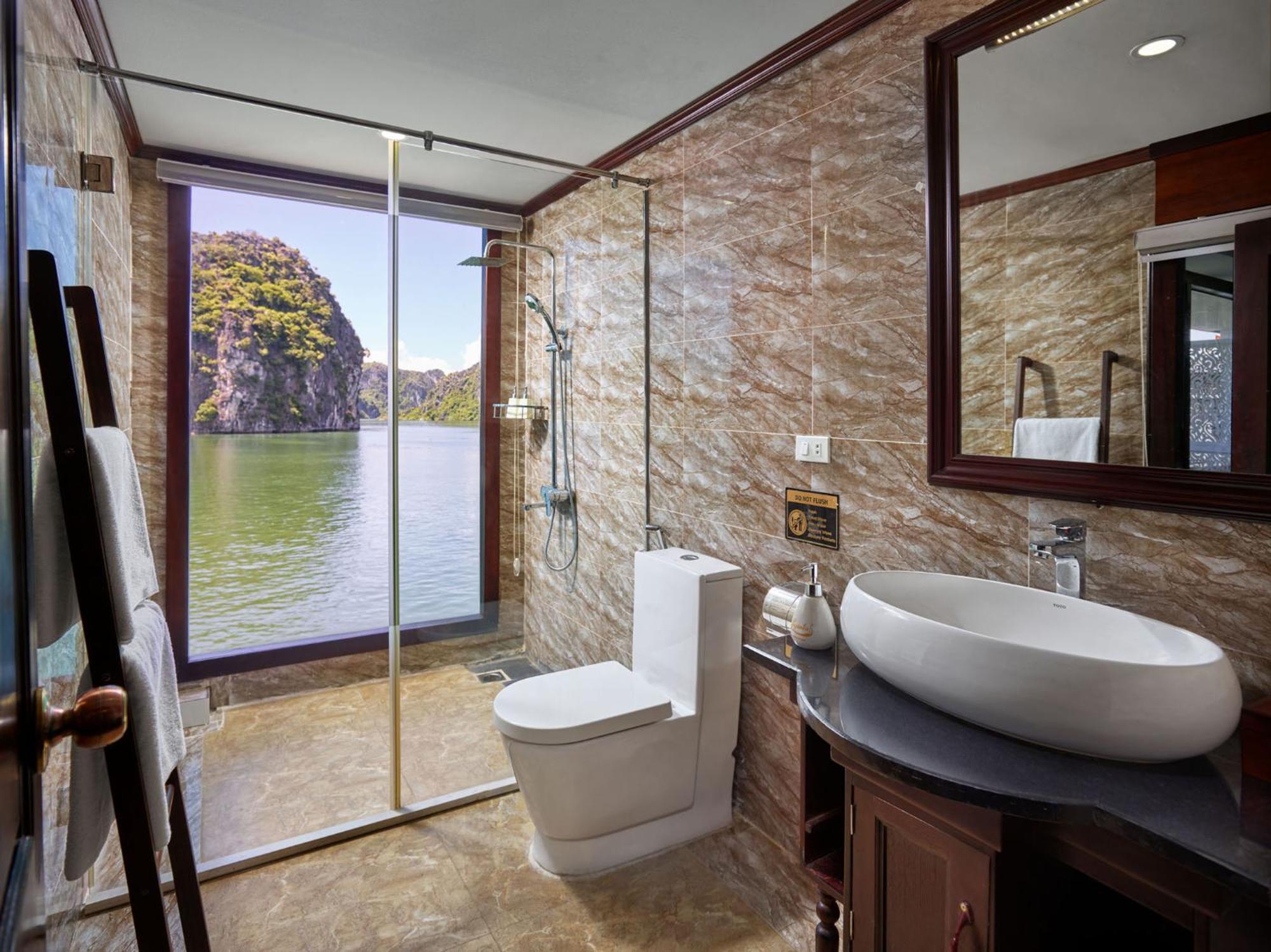 Le Journey Elegance Cruise Hotel Ha Long Eksteriør billede