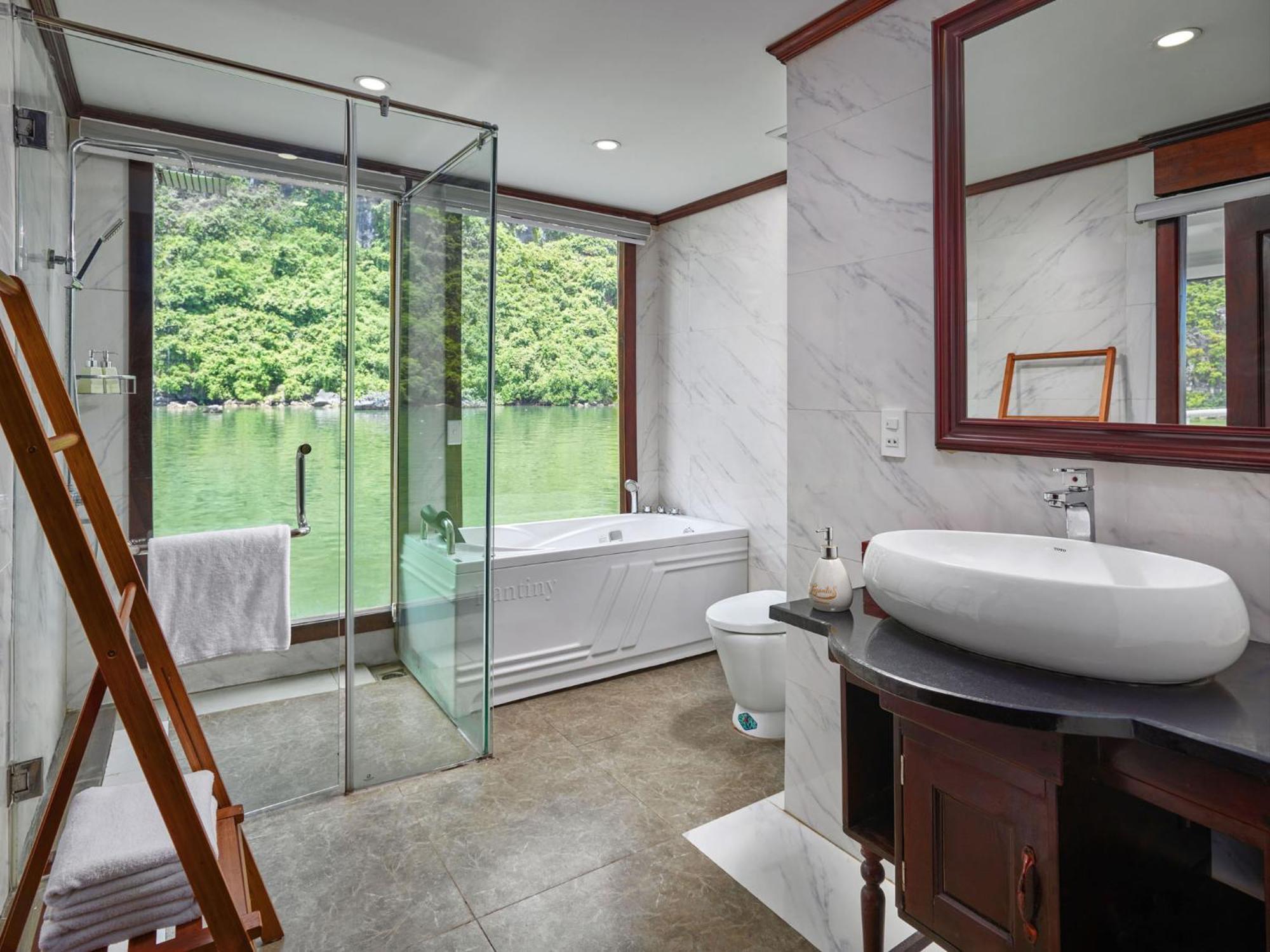 Le Journey Elegance Cruise Hotel Ha Long Eksteriør billede