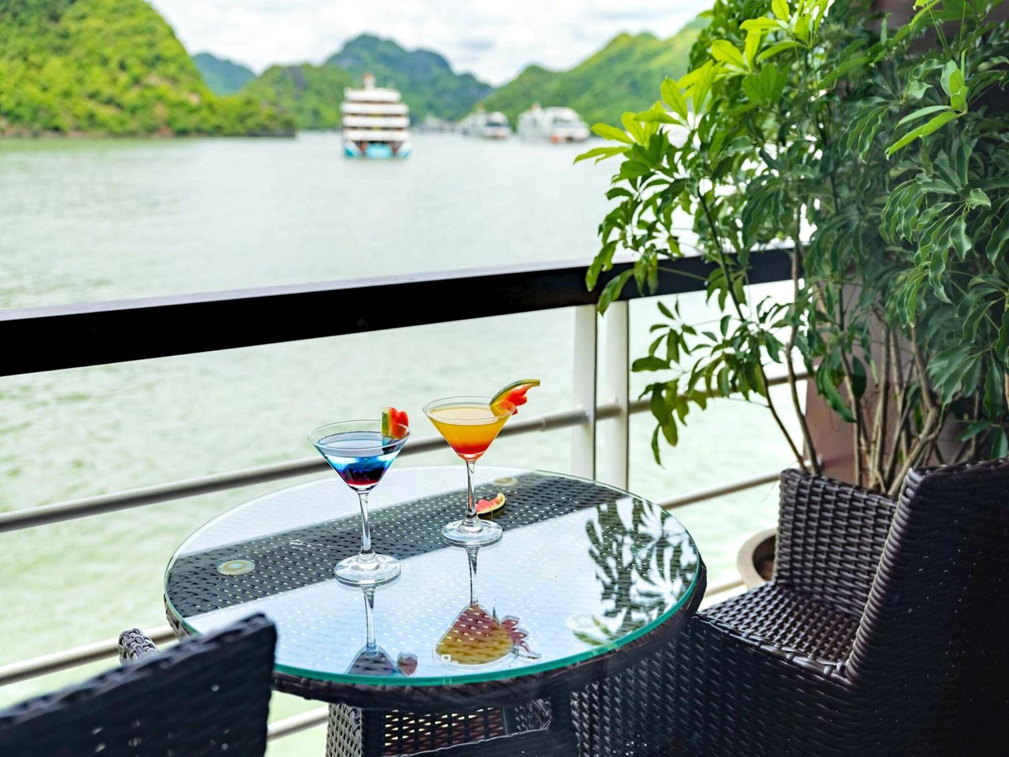 Le Journey Elegance Cruise Hotel Ha Long Eksteriør billede