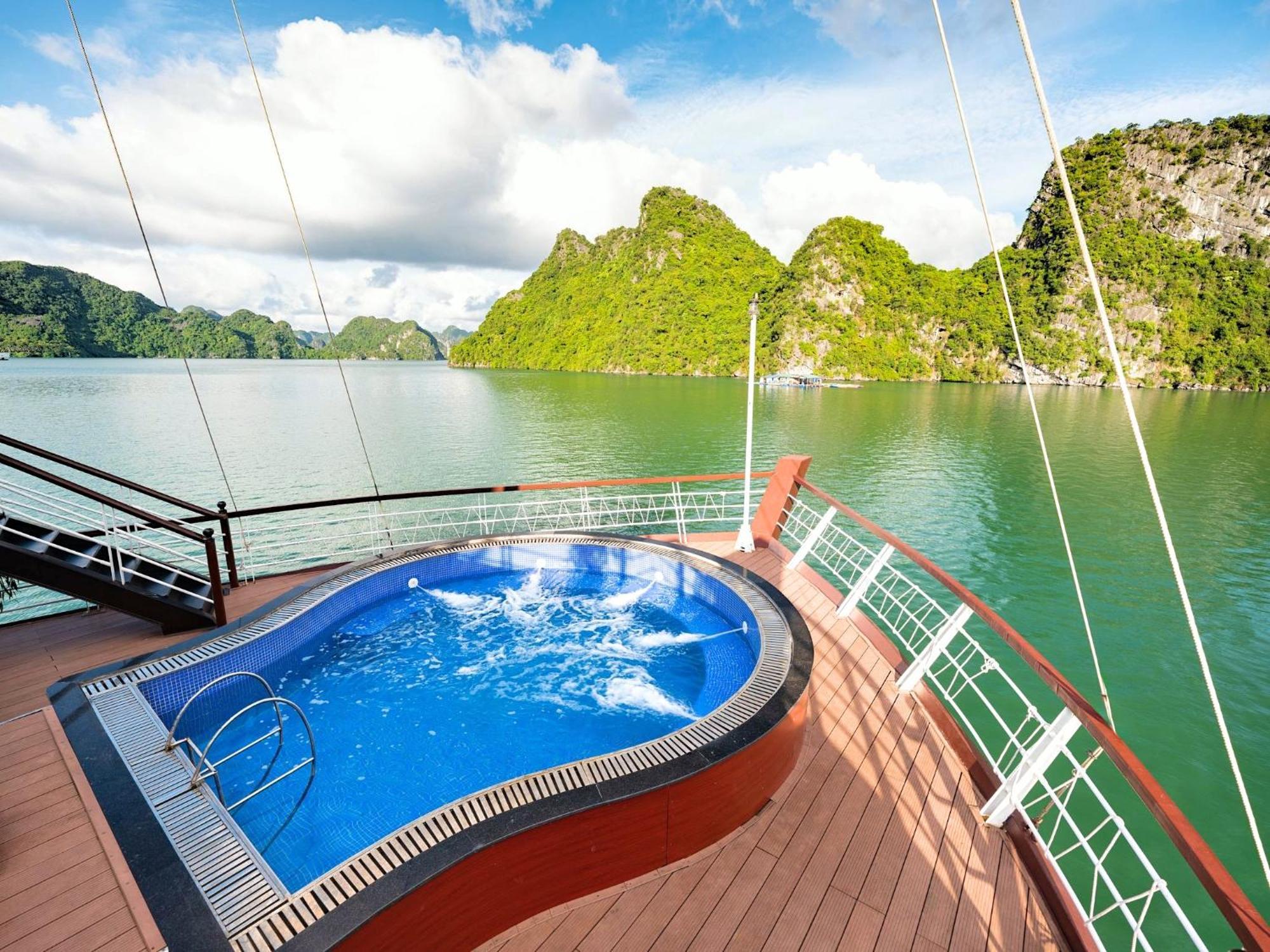 Le Journey Elegance Cruise Hotel Ha Long Eksteriør billede